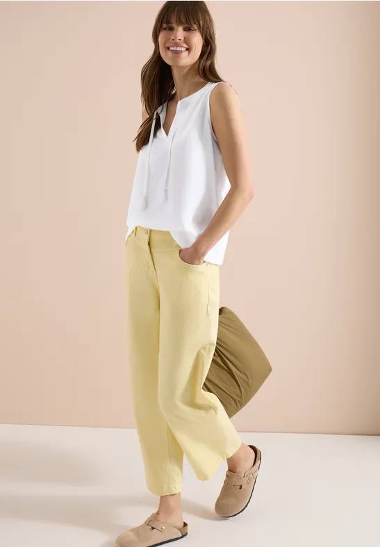 Ärmelloses Blusentop mit Split-Neck