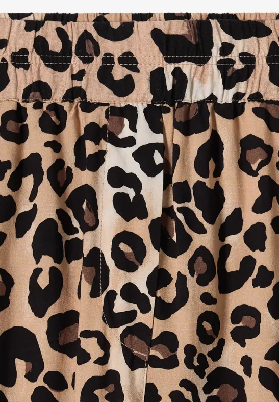 Locker geschnittene Hose mit Leopardenmuster