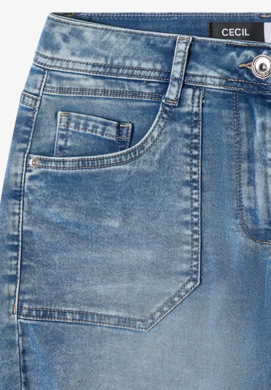 Slim Fit Mid Waist Denim-Shorts