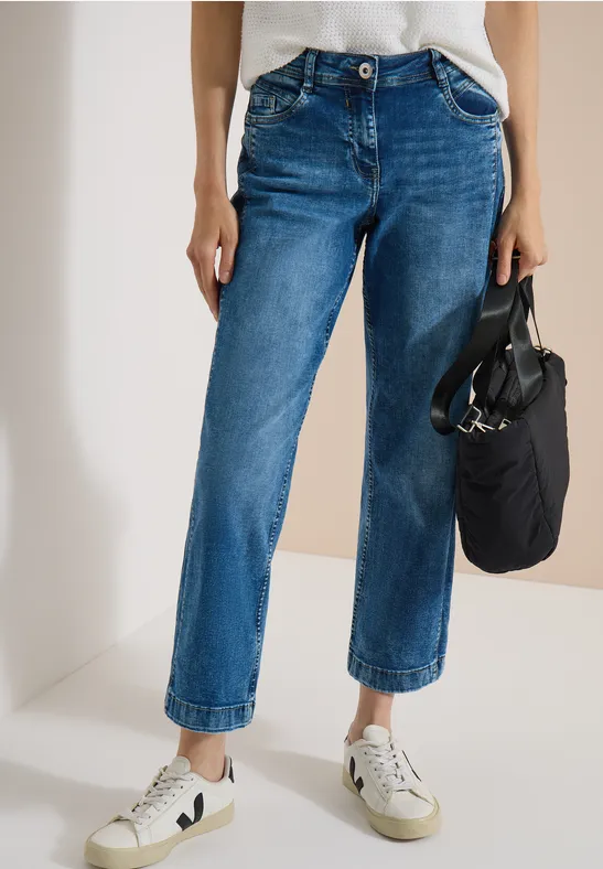 Weit geschnittene Jeans mit hoher Taille