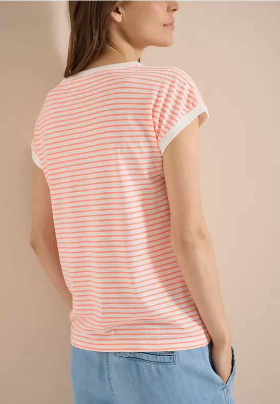 Gestreiftes T-Shirt mit U-Boot-Ausschnitt