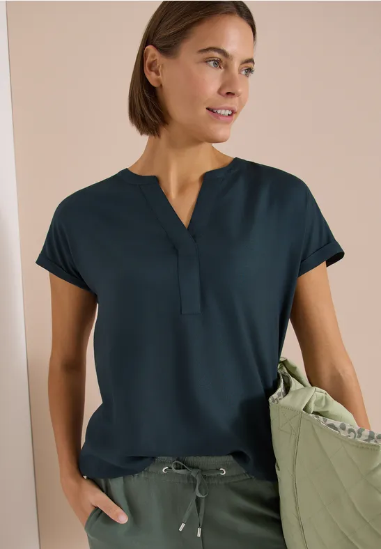 Kurzarmbluse mit Split Neck