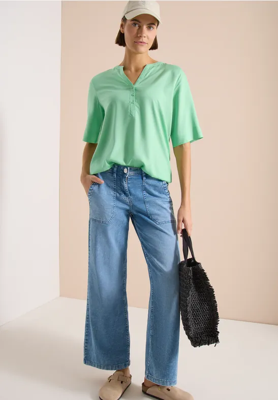 Kurzarmbluse mit Split-Neck