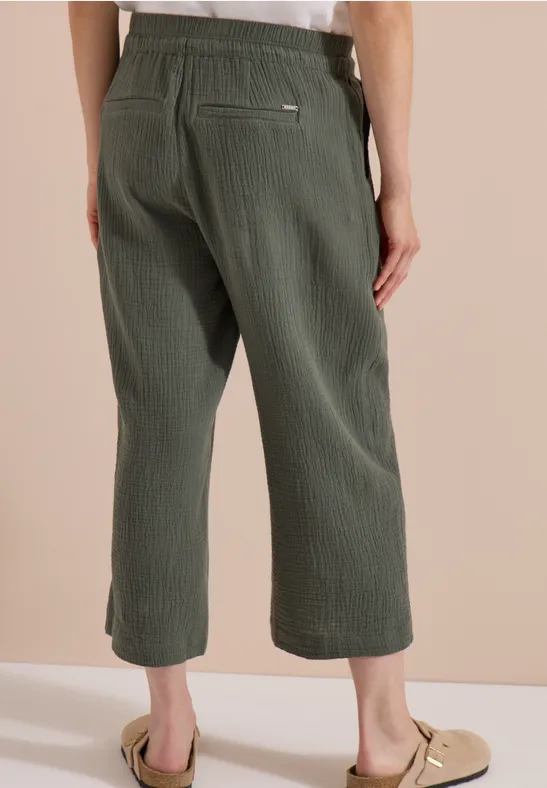 Weite Musselin-Hose in 3/4-Länge
