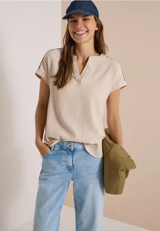 Strukturiertes Blusenshirt mit Split-Neck