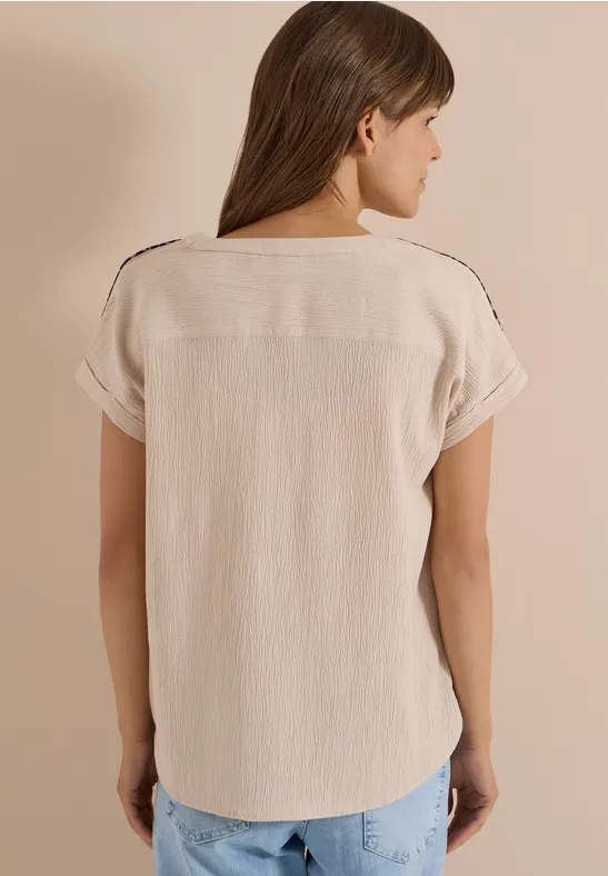 Strukturiertes Blusenshirt mit Split-Neck