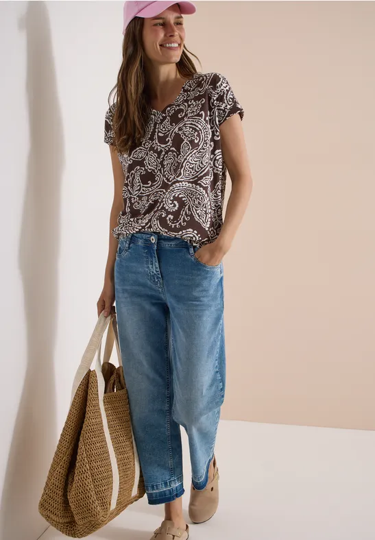 T-Shirt mit Paisley-Muster und V-Ausschnitt