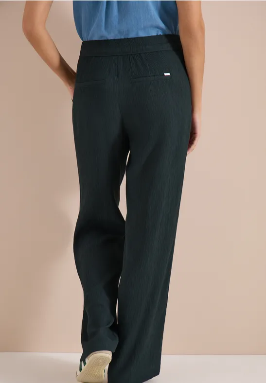 Strukturierte Hose im Loose Fit