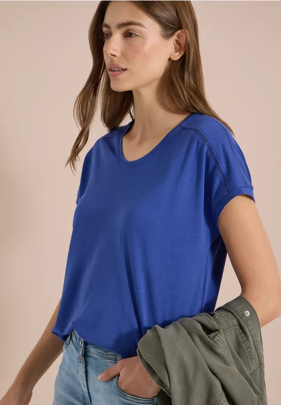 Jerseyshirt mit feinem Spitzendetail