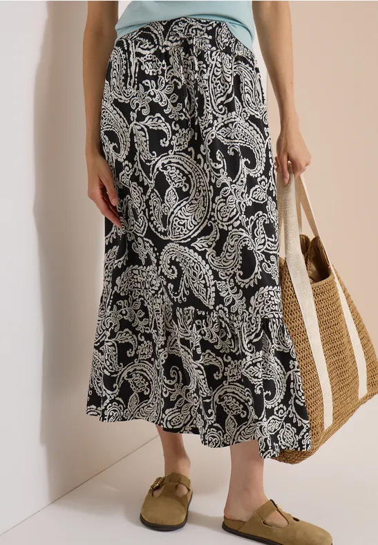 Fließendes Maxi mit Paisleymuster