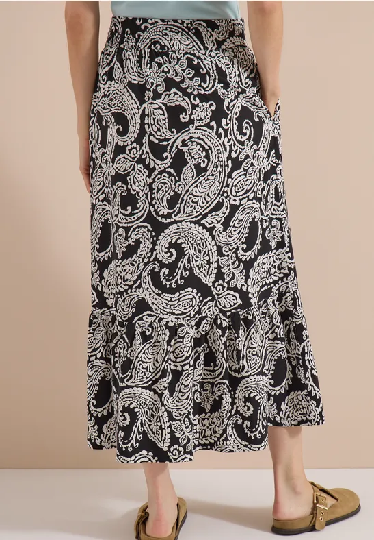 Fließendes Maxi mit Paisleymuster