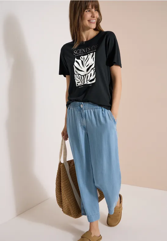 Lässiges T-Shirt mit Blätter-Print