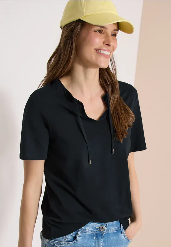 Kurzarm-Shirt mit Split-Neck und Bindebändern