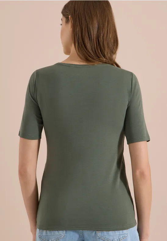 Minimalistisches T-Shirt mit Halbarmlänge