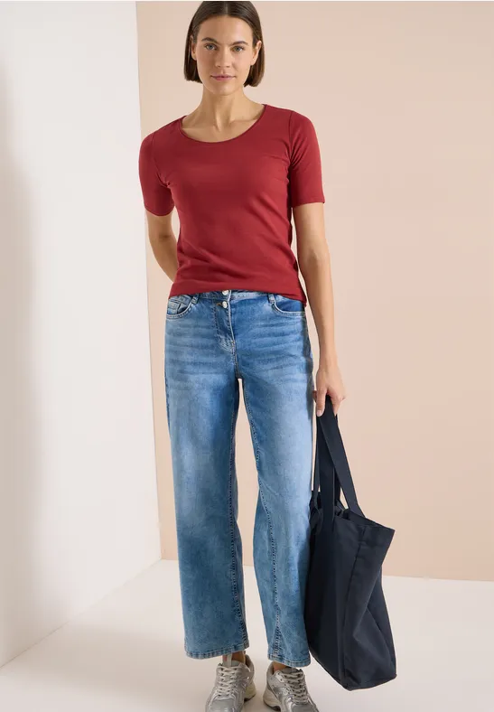 Basic T-Shirt mit Rundhalsausschnitt