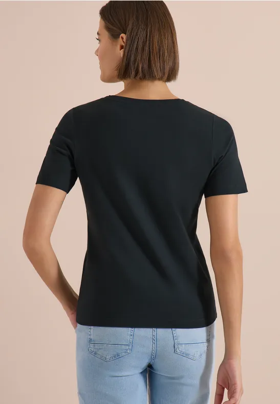 T-Shirt mit U-Boot-Ausschnitt und Wording-Print