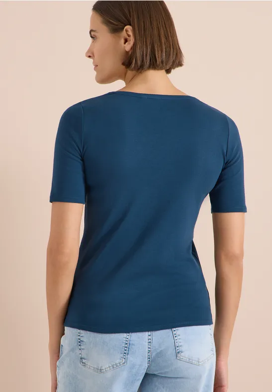 Einfaches Rundhalsshirt mit halbem Arm