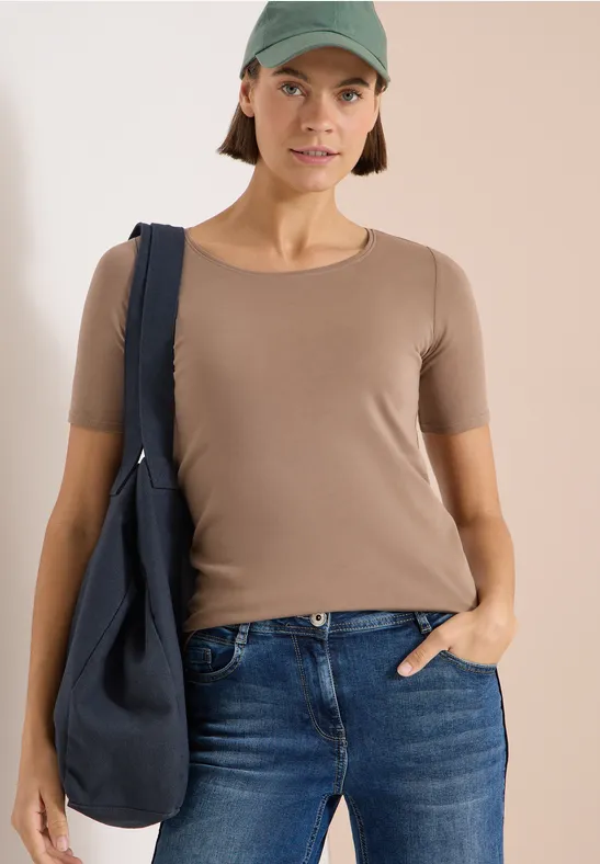 Essentielles T-Shirt mit halbem Arm