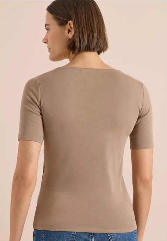 Essentielles T-Shirt mit halbem Arm