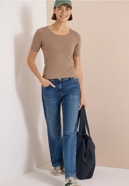 Essentielles T-Shirt mit halbem Arm