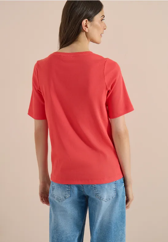 Essenzielles geripptes Baumwoll-T-Shirt