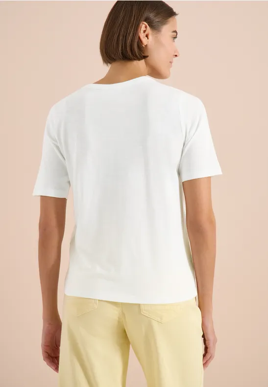 Weiches T-Shirt mit geschlitztem Ausschnitt