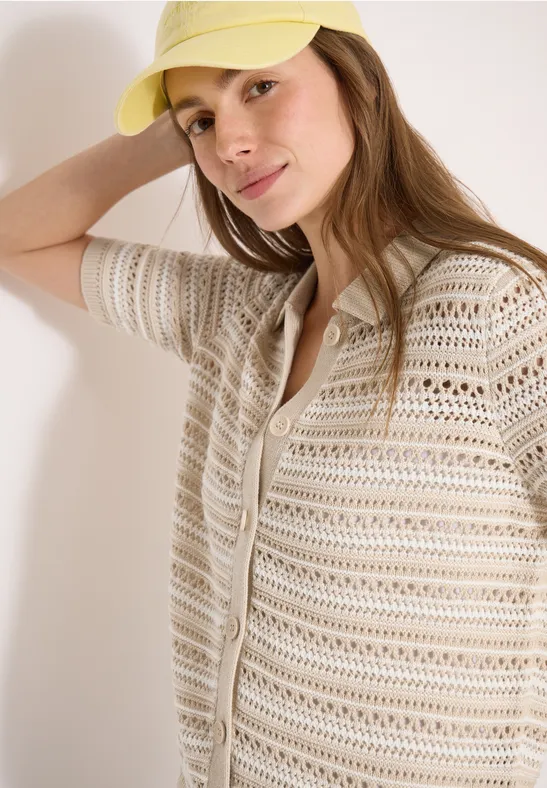 Kurzarm-Cardigan mit Ajourmuster und Polokragen