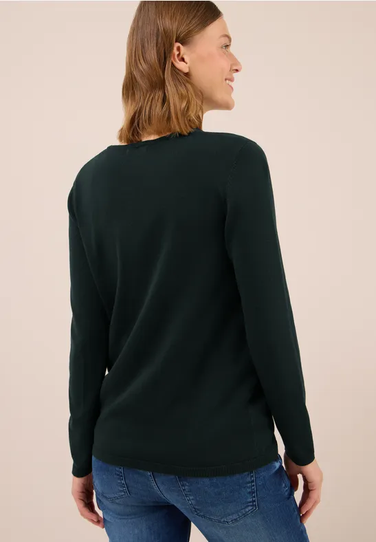 Klassischer Strickpullover mit Rundhalsausschnitt