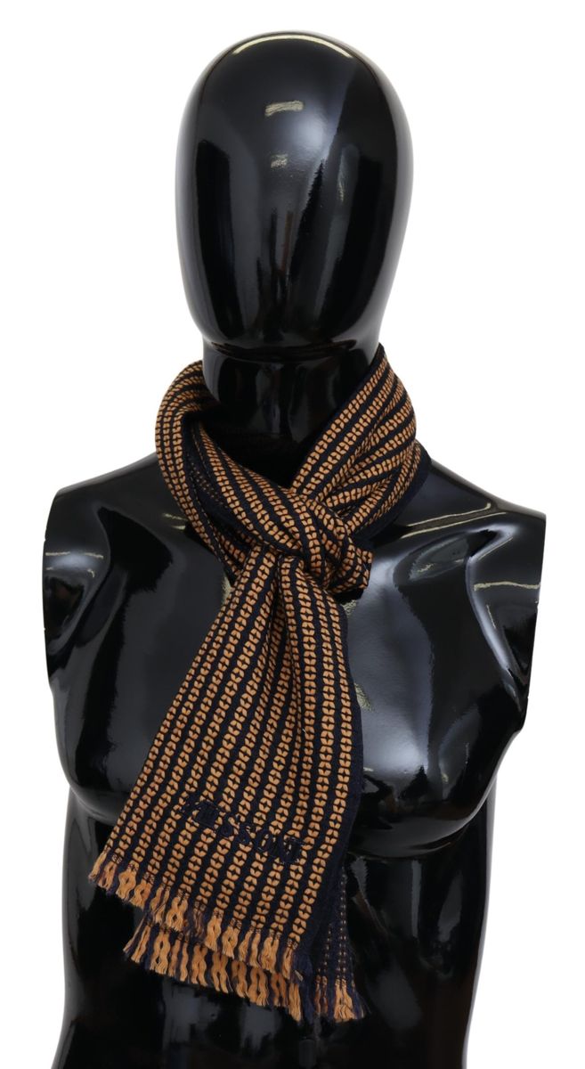 Eleganter geometrischer Strickschal aus Wolle