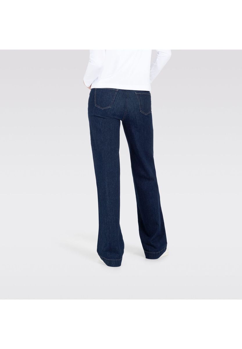 Weit ausgestellte High-Stretch Jeans