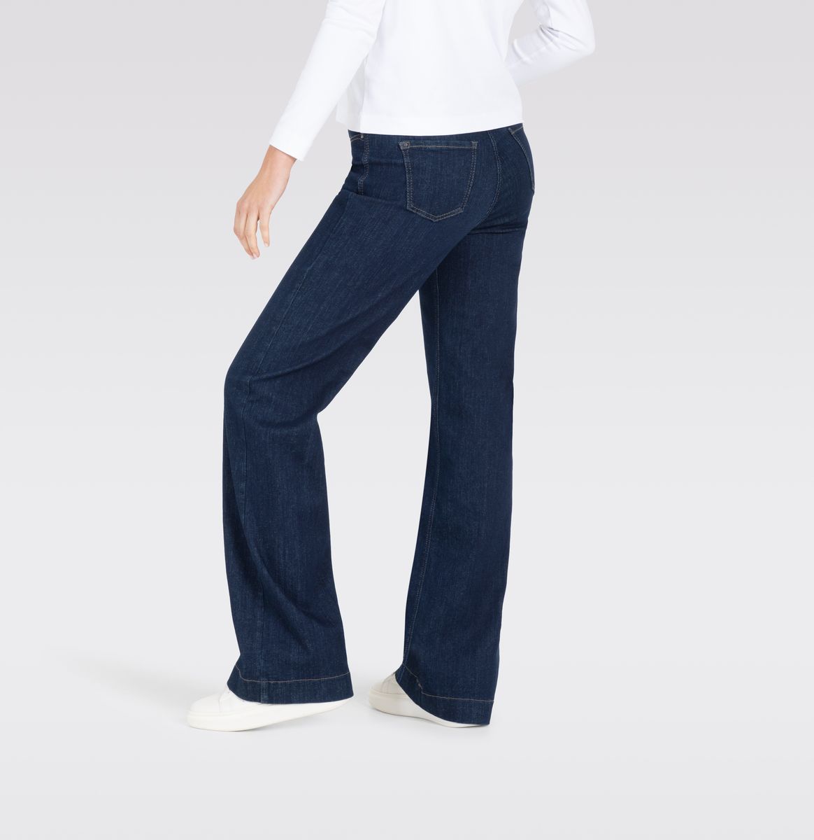 Weit ausgestellte High-Stretch Jeans