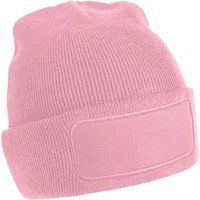 Klassische Rippstrick-Beanie mit Aufnäher