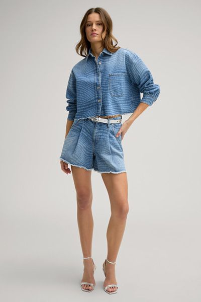 Falten-Denim-Shorts mit Logo-Print