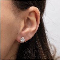Klassische Zirkonia-Ohrstecker mit Zargenfassung