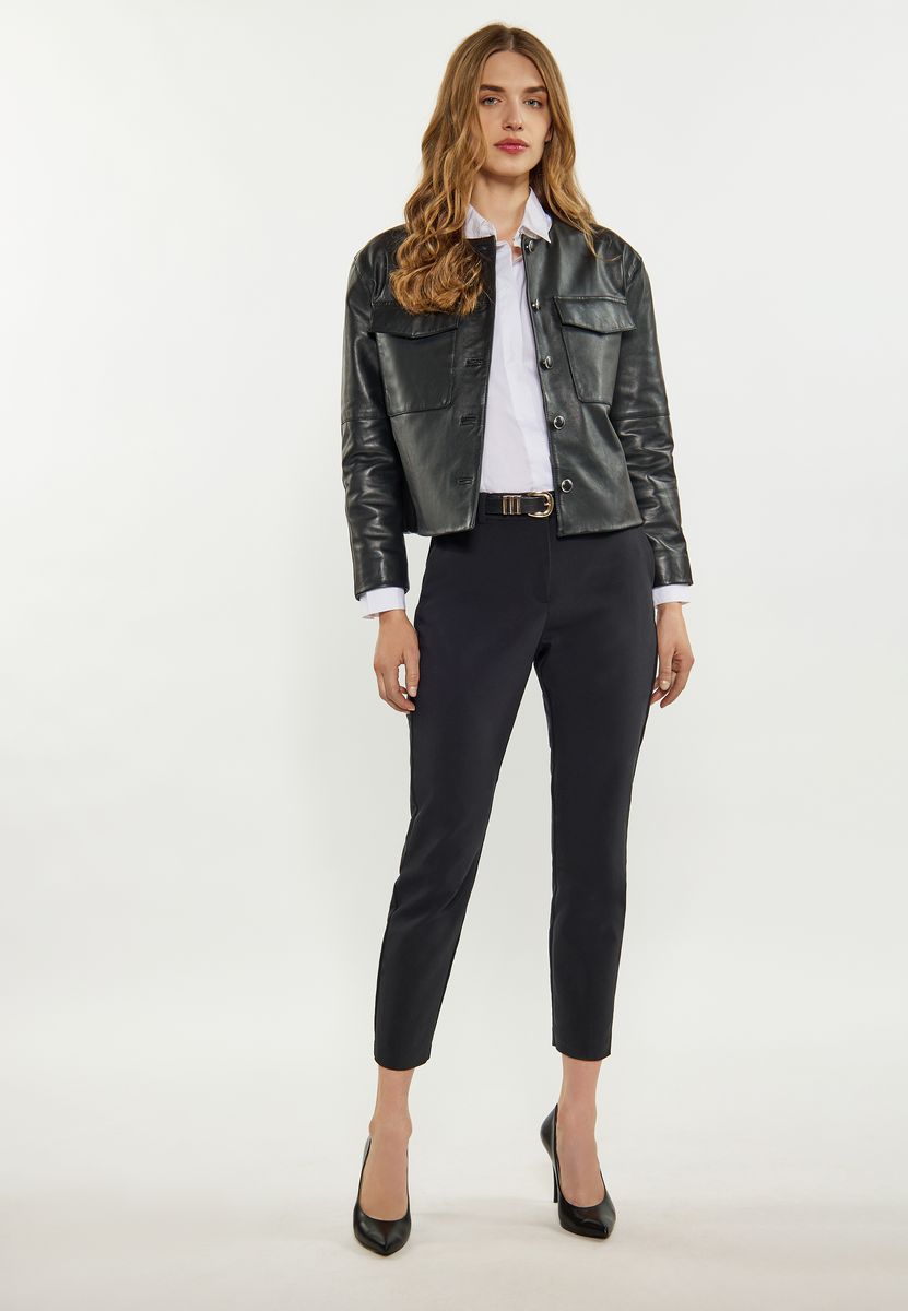 Minimalistische Lederjacke mit Rundhalsausschnitt