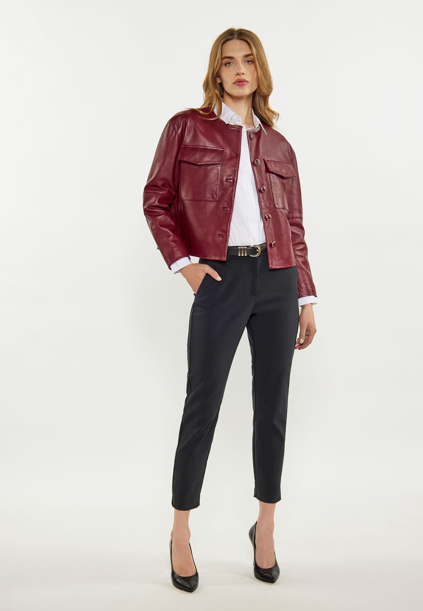 Minimalistische Lederjacke mit Rundhalsausschnitt