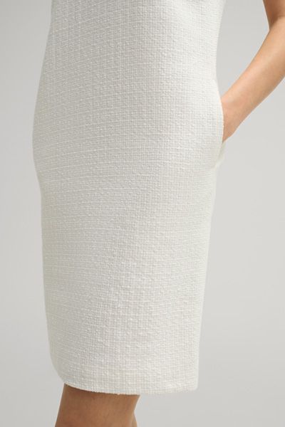 Elegantes Bouclé-Etuikleid mit Fransendetails