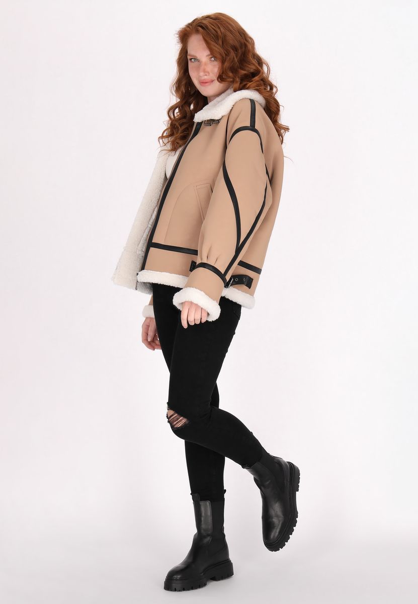 Gefütterte Fliegerjacke mit Schnallen-Details