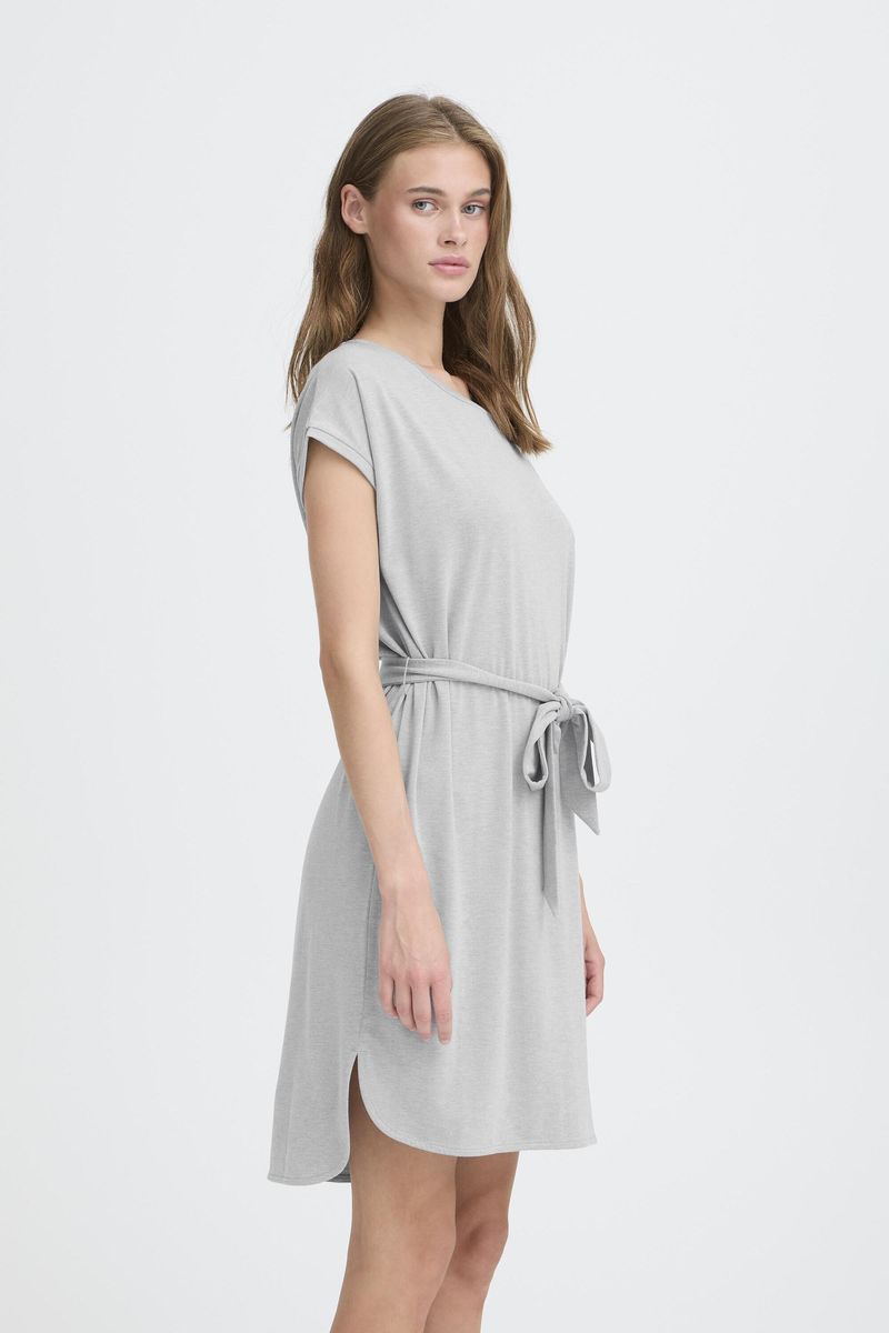 Kurzes Jerseykleid mit Bindegürtel