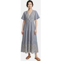 Besticktes gestuftes Midikleid mit V-Ausschnitt