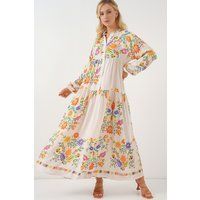 Besticktes Blumen-Maxikleid mit Stufen