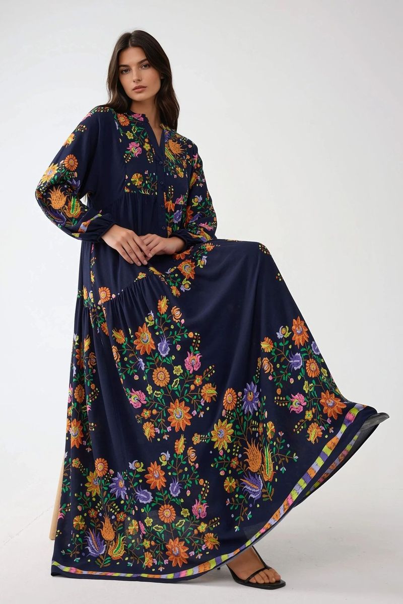 Fließendes Maxikleid mit Blumenmuster