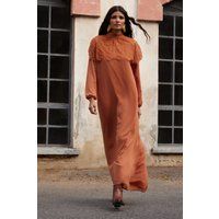 Elegantes Maxikleid mit Spitzenbesatz