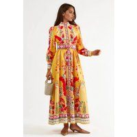 Farbenfrohes florales Maxikleid mit Gürtel