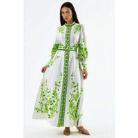 Blumiges Maxikleid mit Gürtel