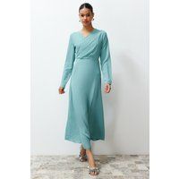 Drapiertes Langarm-Maxikleid