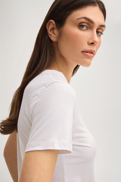 Minimalistisches Baumwoll-T-Shirt mit Logo-Verzierung