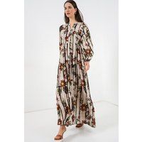 Gestuftes Maxikleid mit Pinselstrich-Blumendruck