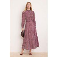 Gestreiftes Stufen-Maxikleid im Hemdstil