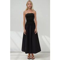 Trägerloses Maxikleid mit Raffungen